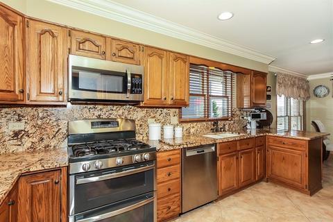 920 N Dexter Ln, Hoffman Estates, IL 60169 photo 8