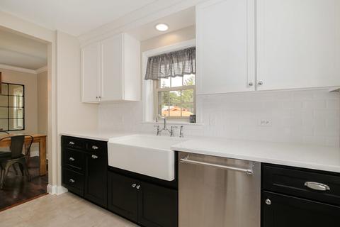 852 S Spring Rd, Elmhurst, IL 60126 photo 9