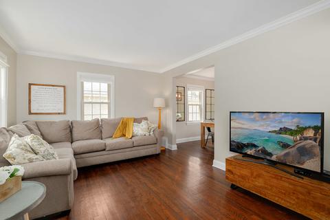 852 S Spring Rd, Elmhurst, IL 60126 photo 4