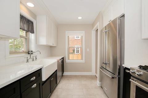 852 S Spring Rd, Elmhurst, IL 60126 photo 7