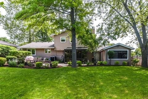 3520 Hillside Ct, Hoffman Estates, IL 60192 photo 2