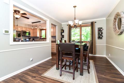 3520 Hillside Ct, Hoffman Estates, IL 60192 photo 8