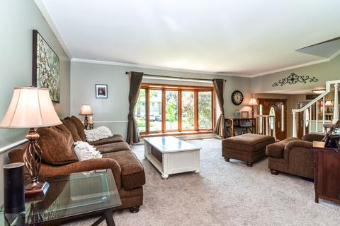 3520 Hillside Ct, Hoffman Estates, IL 60192 photo 7