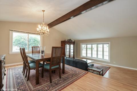 4035 Carousel Dr, Northbrook, IL 60062 photo 3