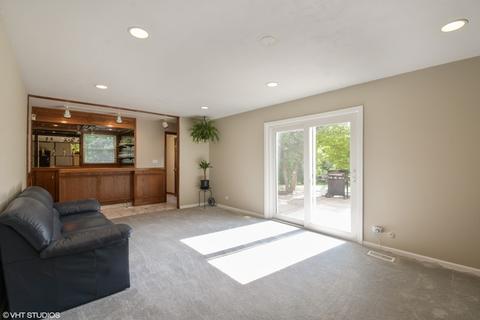 4035 Carousel Dr, Northbrook, IL 60062 photo 10