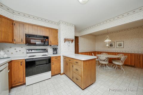 300 Browning Ct, Wheaton, IL 60189 photo 8