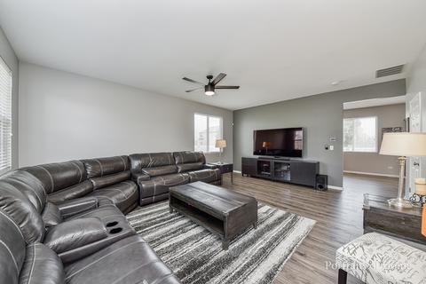 25319 Declaration Dr, Plainfield, IL 60544 photo 3