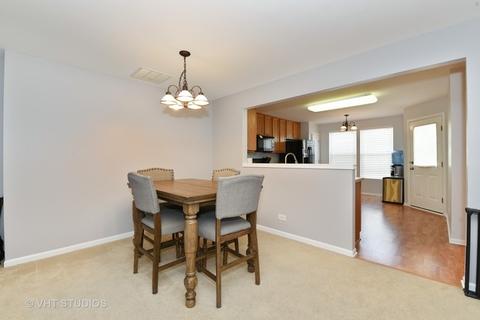 2471 Emily Ln, Elgin, IL 60124 photo 6