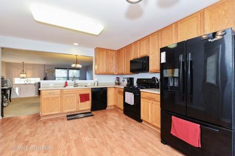2471 Emily Ln, Elgin, IL 60124 photo 5