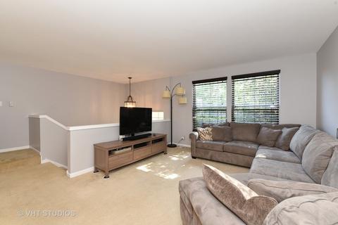 2471 Emily Ln, Elgin, IL 60124 photo 3