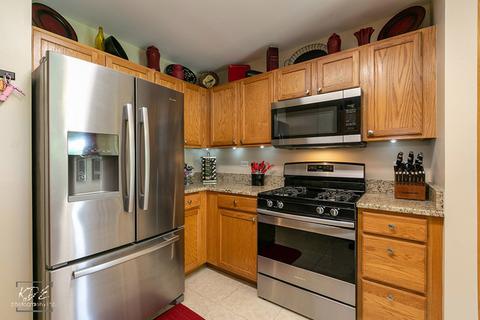 21229 W Walnut Dr #D, Plainfield, IL 60544 photo 8