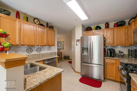 21229 W Walnut Dr #D, Plainfield, IL 60544 photo 6