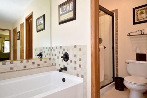 111 Wilcox Dr, Bartlett, IL 60103 photo 14
