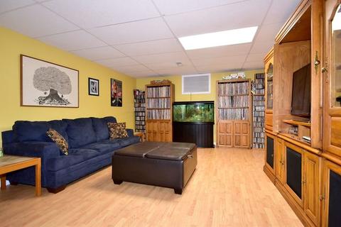 111 Wilcox Dr, Bartlett, IL 60103 photo 26