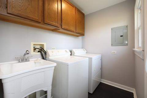 505 Amherst Ln, Hoffman Estates, IL 60169 photo 9