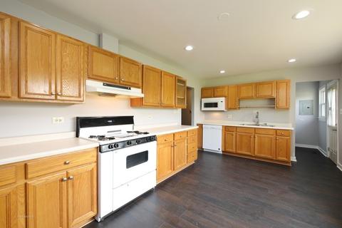 505 Amherst Ln, Hoffman Estates, IL 60169 photo 3