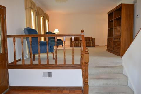 18443 Maple St, Lansing, IL 60438 photo 2