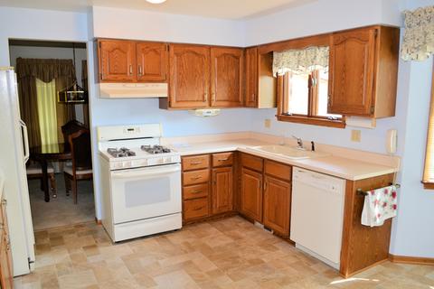 18443 Maple St, Lansing, IL 60438 photo 6