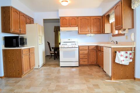 18443 Maple St, Lansing, IL 60438 photo 7