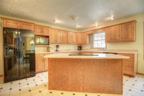 716 E Bodman St, Bement, IL 61813 photo 17