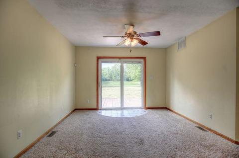 716 E Bodman St, Bement, IL 61813 photo 11