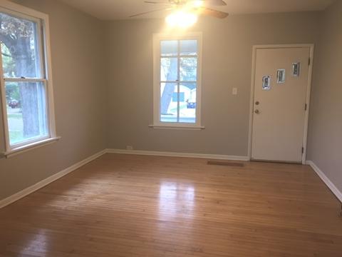1121 Morton Ave, Elgin, IL 60120 photo 3