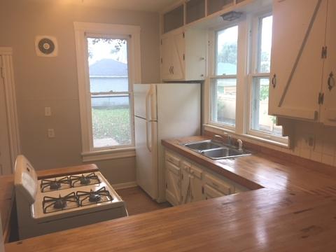 1121 Morton Ave, Elgin, IL 60120 photo 5
