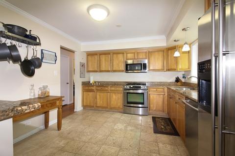1994 Briarcliffe Blvd, Wheaton, IL 60189 photo 7