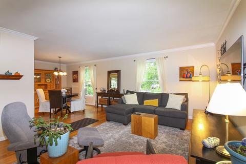 1994 Briarcliffe Blvd, Wheaton, IL 60189 photo 8