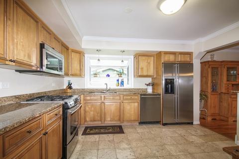 1994 Briarcliffe Blvd, Wheaton, IL 60189 photo 5