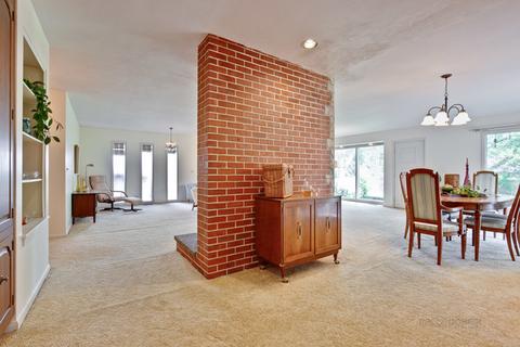 712 Warwick Rd, Deerfield, IL 60015 photo 5