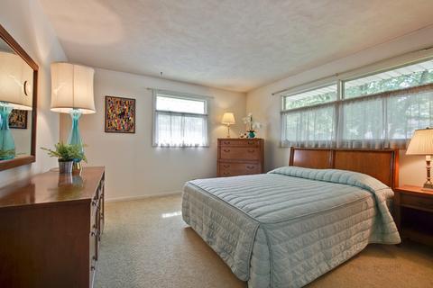 712 Warwick Rd, Deerfield, IL 60015 photo 22