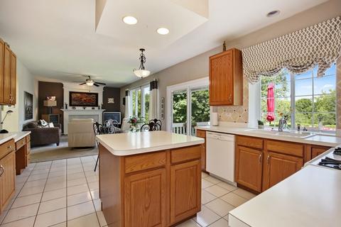 1650 Preston St, Algonquin, IL 60102 photo 5