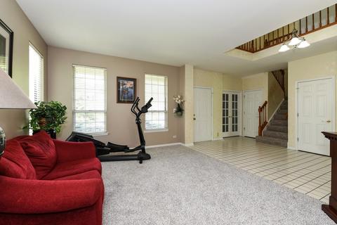 333 Sparrow Ln, Bartlett, IL 60103 photo 4