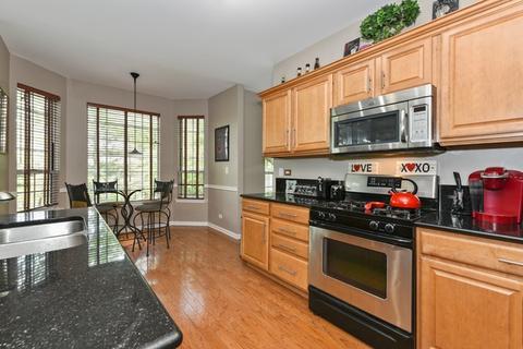 333 Sparrow Ln, Bartlett, IL 60103 photo 5