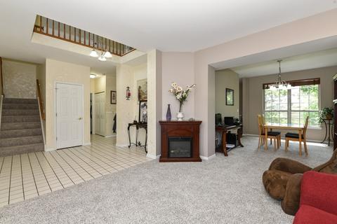 333 Sparrow Ln, Bartlett, IL 60103 photo 2