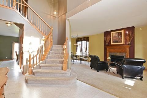 9756 Compton Dr, Huntley, IL 60142 photo 2
