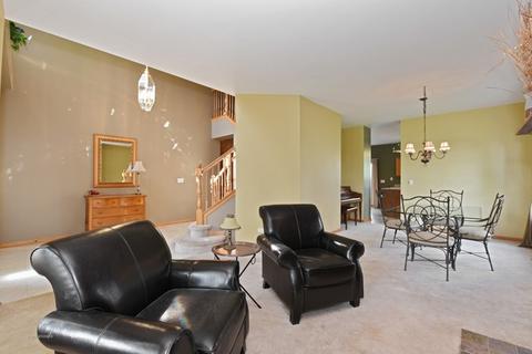 9756 Compton Dr, Huntley, IL 60142 photo 4