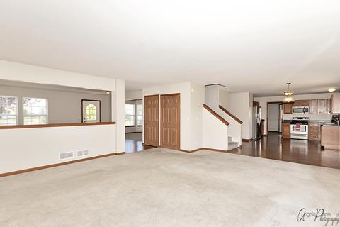 2900 Arbor Dr, Mchenry, IL 60050 photo 7