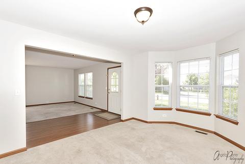 2900 Arbor Dr, Mchenry, IL 60050 photo 4