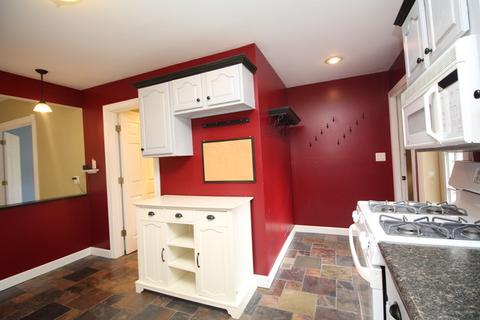 333 Wilcox Ave, Elgin, IL 60123 photo 4