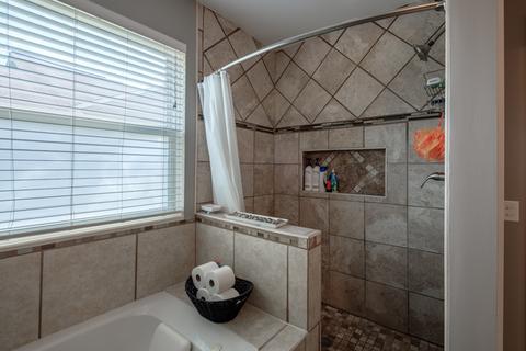 1091 Compass, Elgin, IL 60123 photo 18