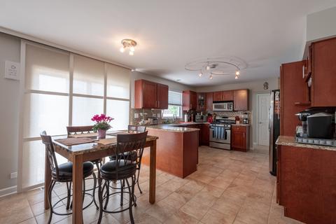 1091 Compass, Elgin, IL 60123 photo 8
