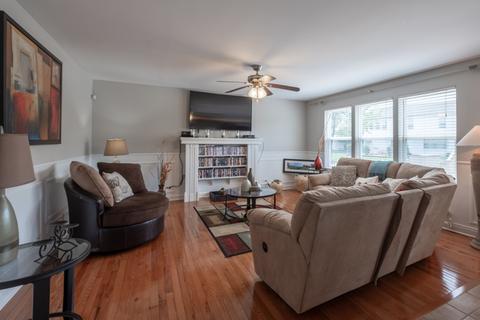 1091 Compass, Elgin, IL 60123 photo 7