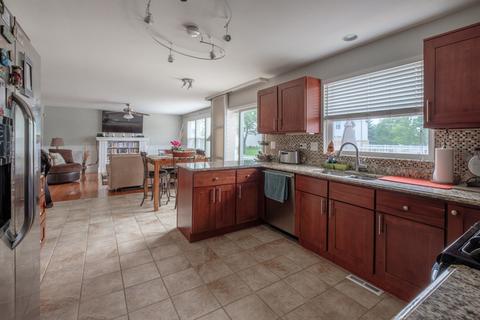 1091 Compass, Elgin, IL 60123 photo 11