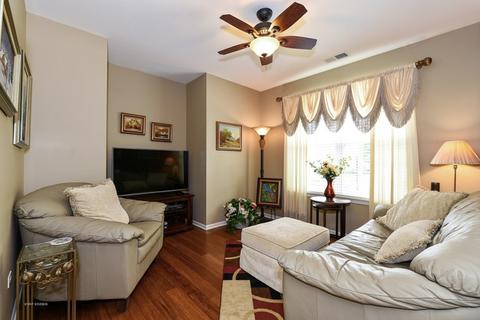 593 Tuscan View Dr, Elgin, IL 60124 photo 7