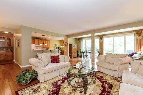 593 Tuscan View Dr, Elgin, IL 60124 photo 3
