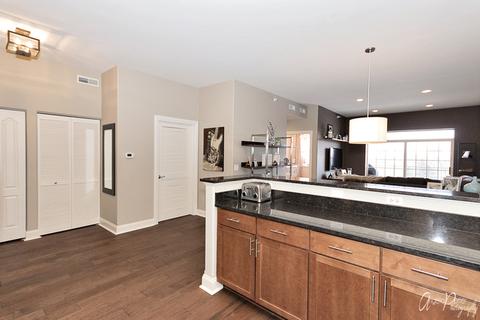 1 Itasca Place #513, Itasca, IL 60143 photo 8