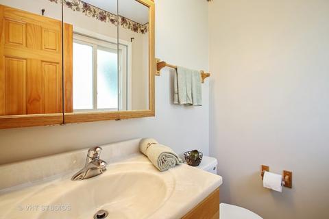 1720 Kent Rd, Hoffman Estates, IL 60169 photo 15