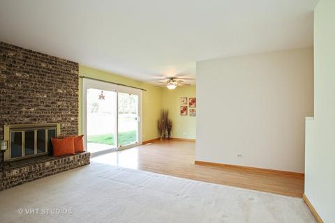 1720 Kent Rd, Hoffman Estates, IL 60169 photo 5
